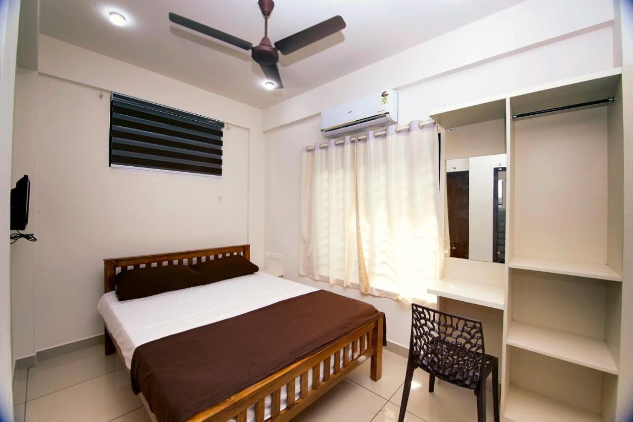 Uthram Residency Villa Kochi Bagian luar foto