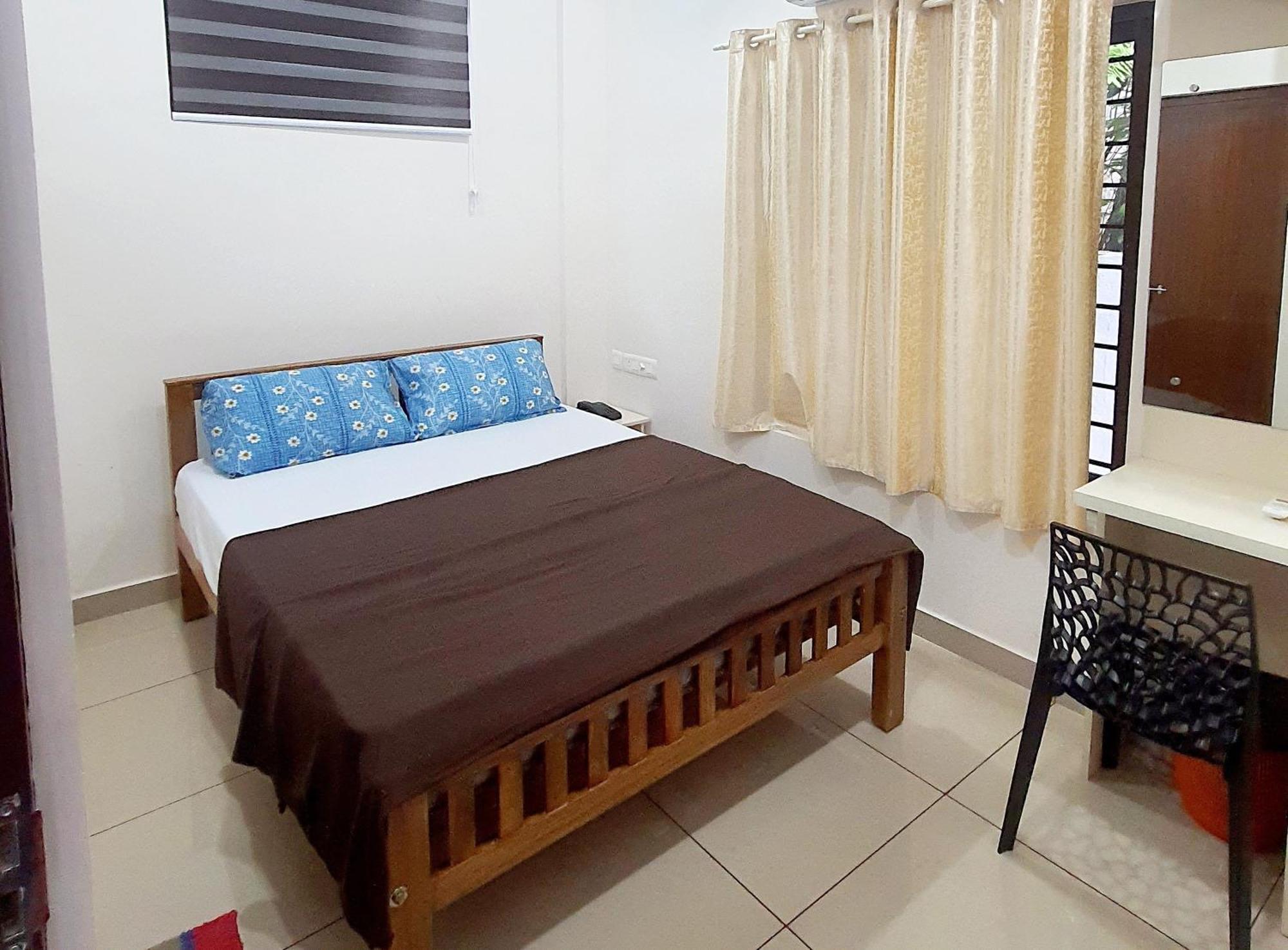 Uthram Residency Villa Kochi Bagian luar foto